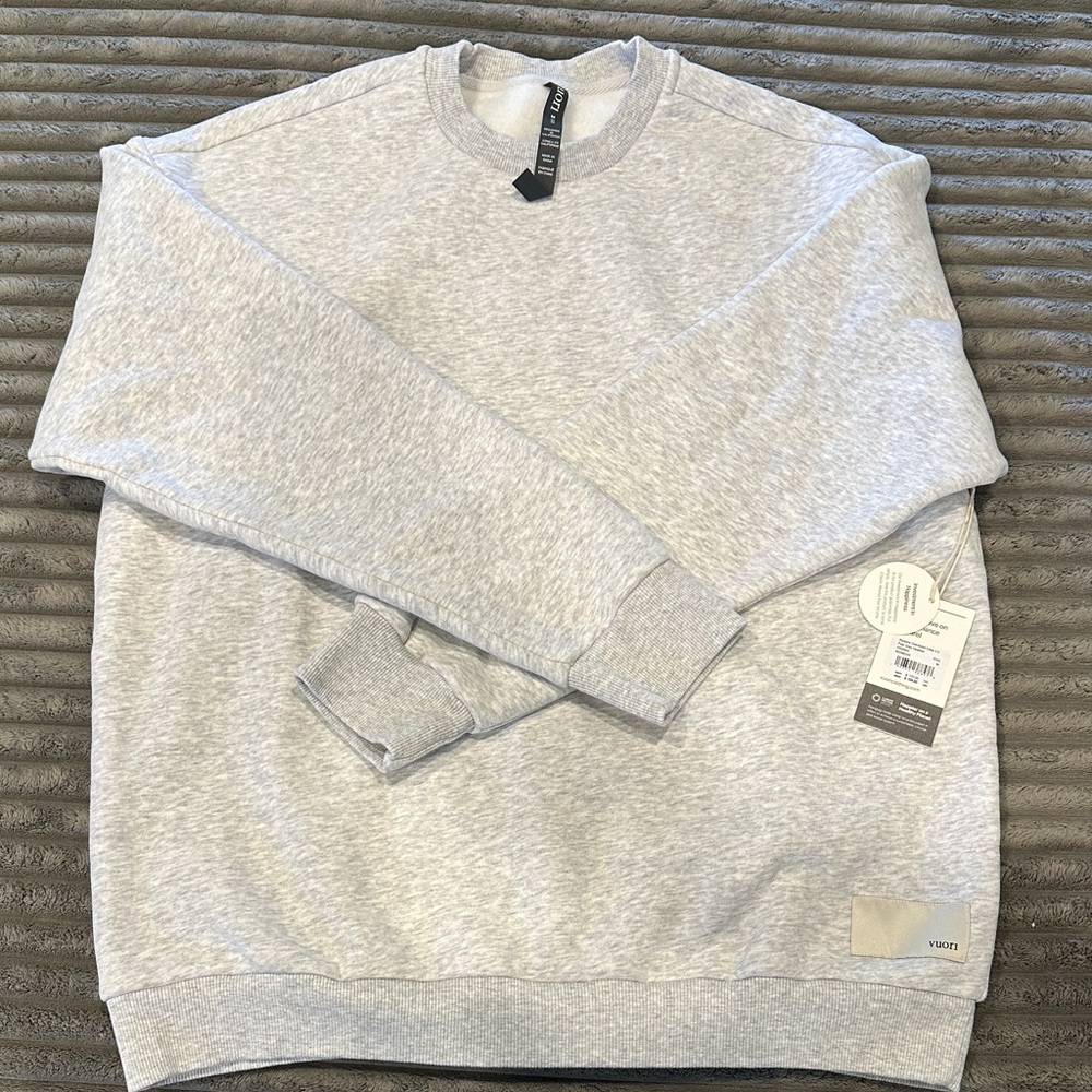 Women’s light gray sweatshirt
